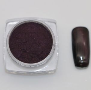 pigment nail art cat eye violet